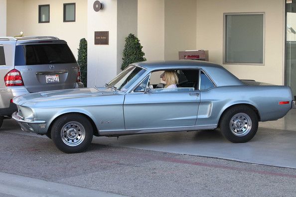 Amber owns her own vintage muscle car, a 1968 Ford Mustang.