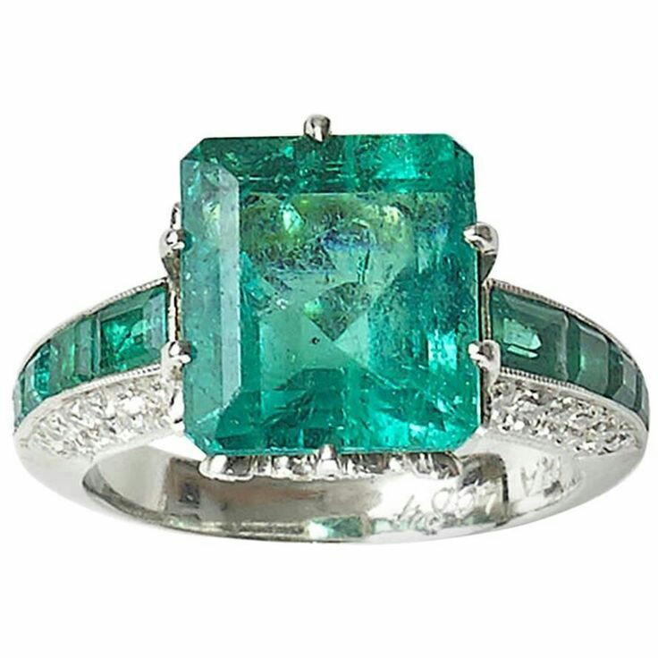 Moira Emerald Diamond platinum Ring 
