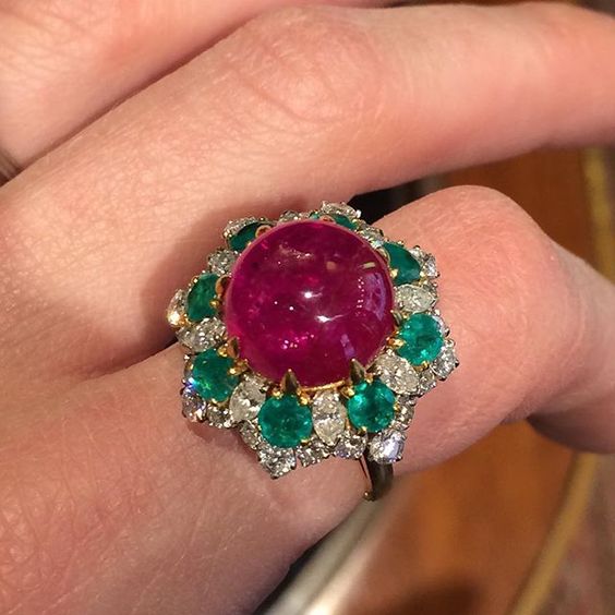 A Beautiful Bulgari Cabochon Ruby, Emerald and Diamond Ring at Carlo Eleuteri in Venice